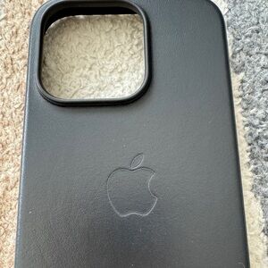 LEATHER Apple iPhone case for iPhone 14 Pro - BLACK